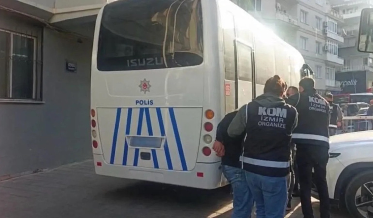 İzmir Konak’ta kundaklama soruşturmasında 4 kişi tutuklandı