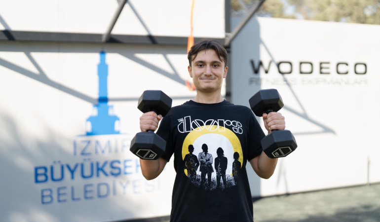 Buca Halk Park’ta yeni spor merkezi hizmete girdi