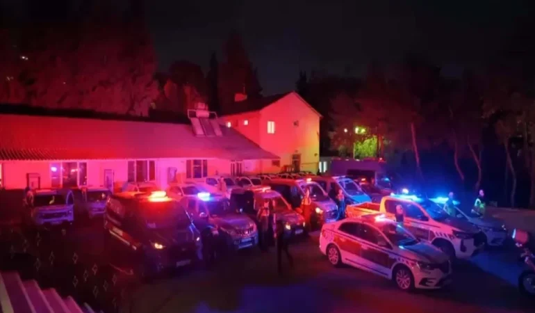 İzmir’de düzenlenen yasa dışı bahis operasyonunda 22 kişi gözaltına alındı