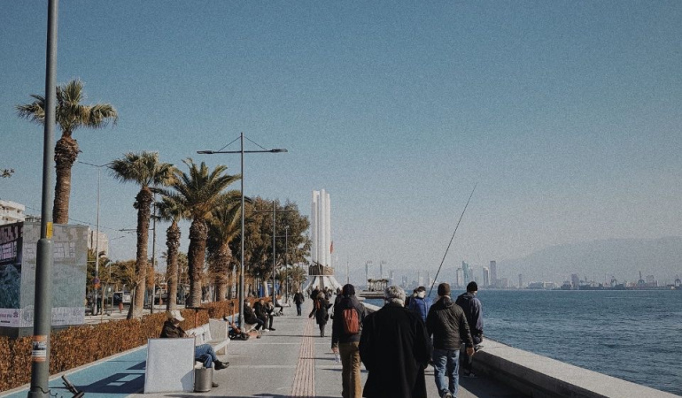 İzmir’de hafta sonu hava durumu: Yağış yok, sıcaklık 32 dereceye kadar yükselecek