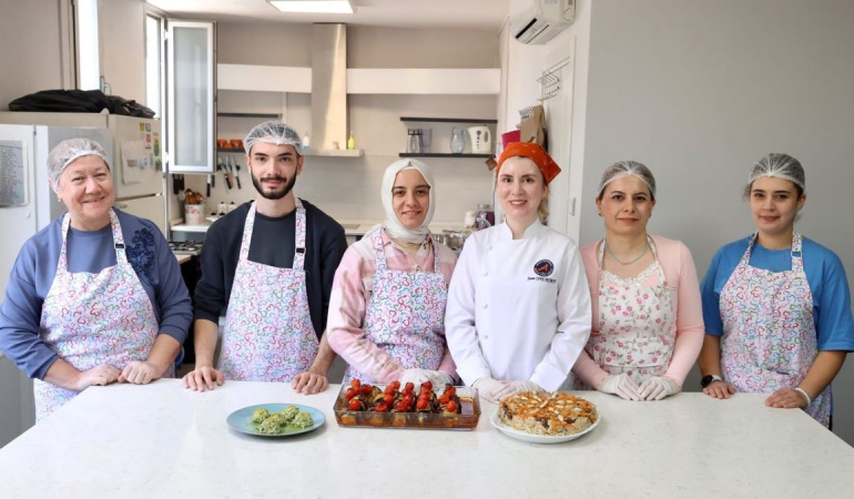 Buca’da Aşçılık Kursları İstihdam Fırsatları Sunuyor