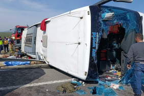 Manisa'da otobüs ve çekici çarpıştı: 11 kişi hayatını kaybetti, 27 yaralı