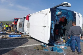 Manisa'da yolcu otobüsü ve çekici çarpıştı: 4 kişi hayatını kaybetti