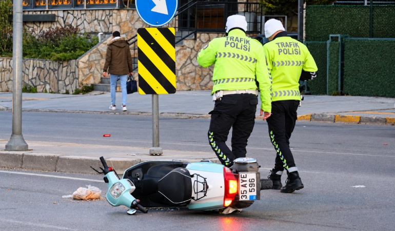 İzmir’de yaralanmalı trafik kazalarında motosikletlerin oranı artış gösterdi