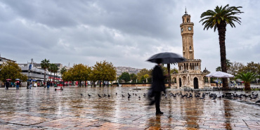 İzmir'de akşam saatlerinde sağanak yağış bekleniyor