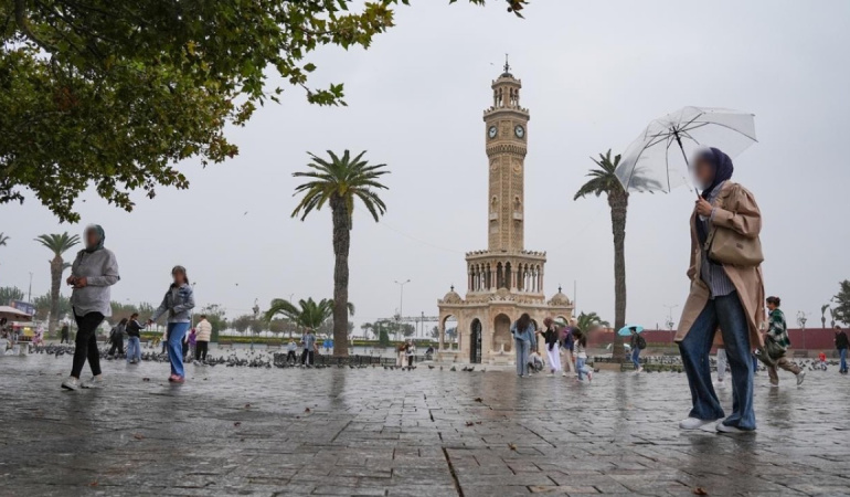 İzmir’de 24 saat boyunca sağanak yağış bekleniyor