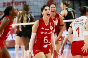 Aras Kargo ve Manisa BBSK, Sultanlar Ligi'nde galibiyet peşinde