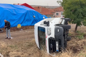 Yozgat'ta cenaze yolundaki minibüs devrildi, 8 kişi yaralandı