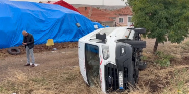 Yozgat'ta cenaze yolundaki minibüs devrildi, 8 kişi yaralandı
