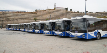İzmir'de toplu ulaşım filosuna 111 yeni otobüs katıldı