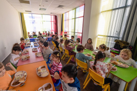 İzmir'de Yuvamız İzmir projesiyle çocuklara günlük sıcak yemek hizmeti