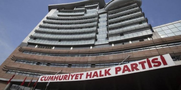 CHP, YENİ Parti ile birlikte hareket eden 48 kişiyi ihraç etti