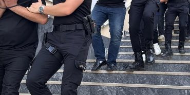 İzmir'de yasa dışı bahis operasyonunda 27 kişi tutuklandı