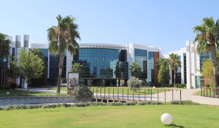 İzmir Bakırçay Üniversitesi 30 yeni akademik pozisyon açtı