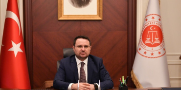 İzmir'de yasa dışı üreme hücresi ticareti soruşturmasında 36 kişi gözaltına alındı