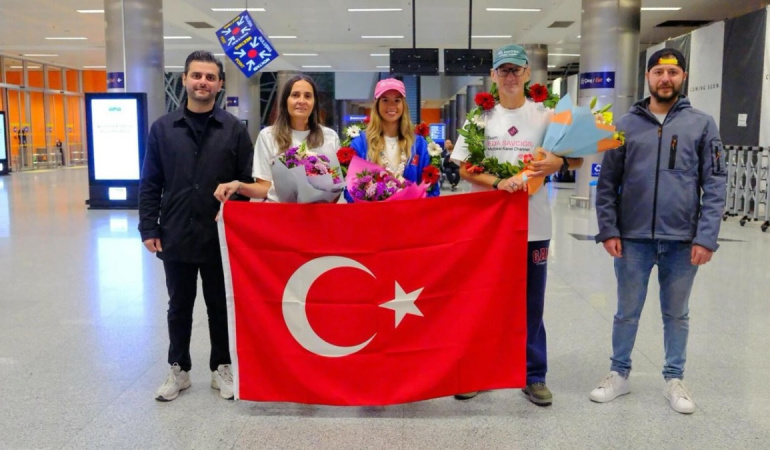 Eda Savcıgil, iki önemli kanalı geçerek tarihe geçti
