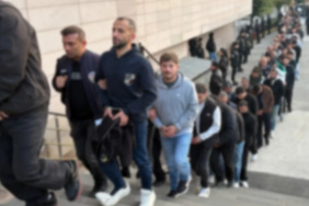 İzmir'in de aralarında olduğu 33 ilde yapılan yasa dışı bahis operasyonunda 78 kişi tutuklandı