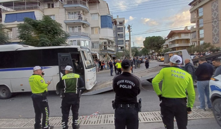 Salihli’de minibüsün çarptığı 8 yaşındaki çocuk hayatını kaybetti