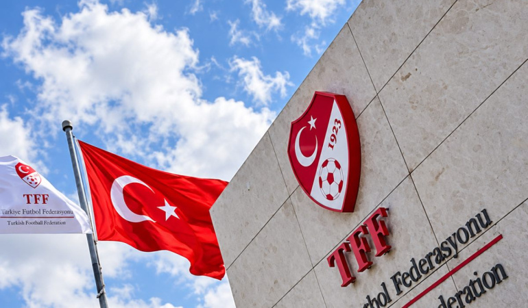 Göztepe’ye PFDK’dan 420.000 TL ceza ve bilet bloke kararı