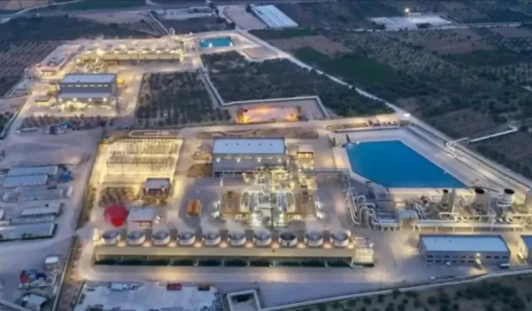 Zorlu Enerji’nin kredi notu düşürüldü, faiz borcu için erteleme talep edildi
