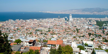 İzmir'deki yapıların yarısı eski tarihlerde inşa edildi