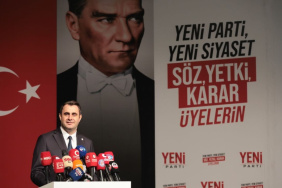 YENİ Parti İzmir İl Kongresi'nde Çağatay Güç yeniden başkanlık görevine seçildi