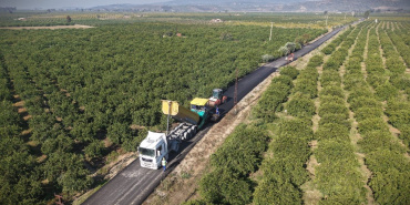 Selçuk'taki Zeytinköy yolu yenileme çalışmaları sürüyor
