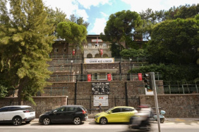 İzmir Kız Lisesi, 111 yıldır eğitim hayatına katkı sunuyor